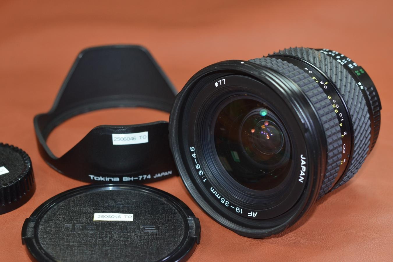 Tokina AF 19-35mm F3.5-4.5 純正フード付 【Nikon用】