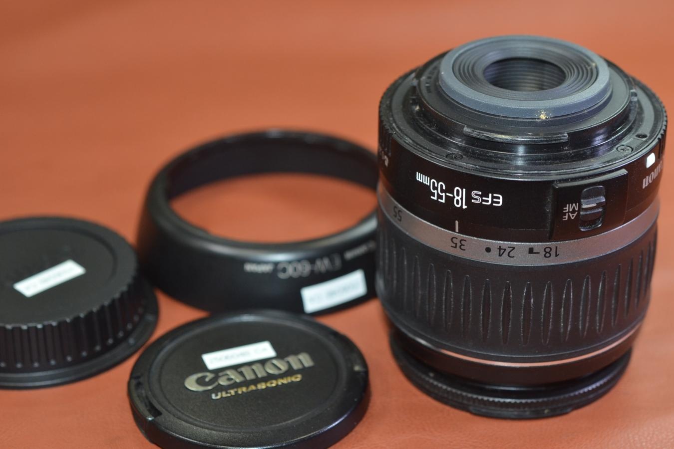 Canon EF-S 18-55mm F3.5-5.6 II USM 【純正フードEW-60C付】