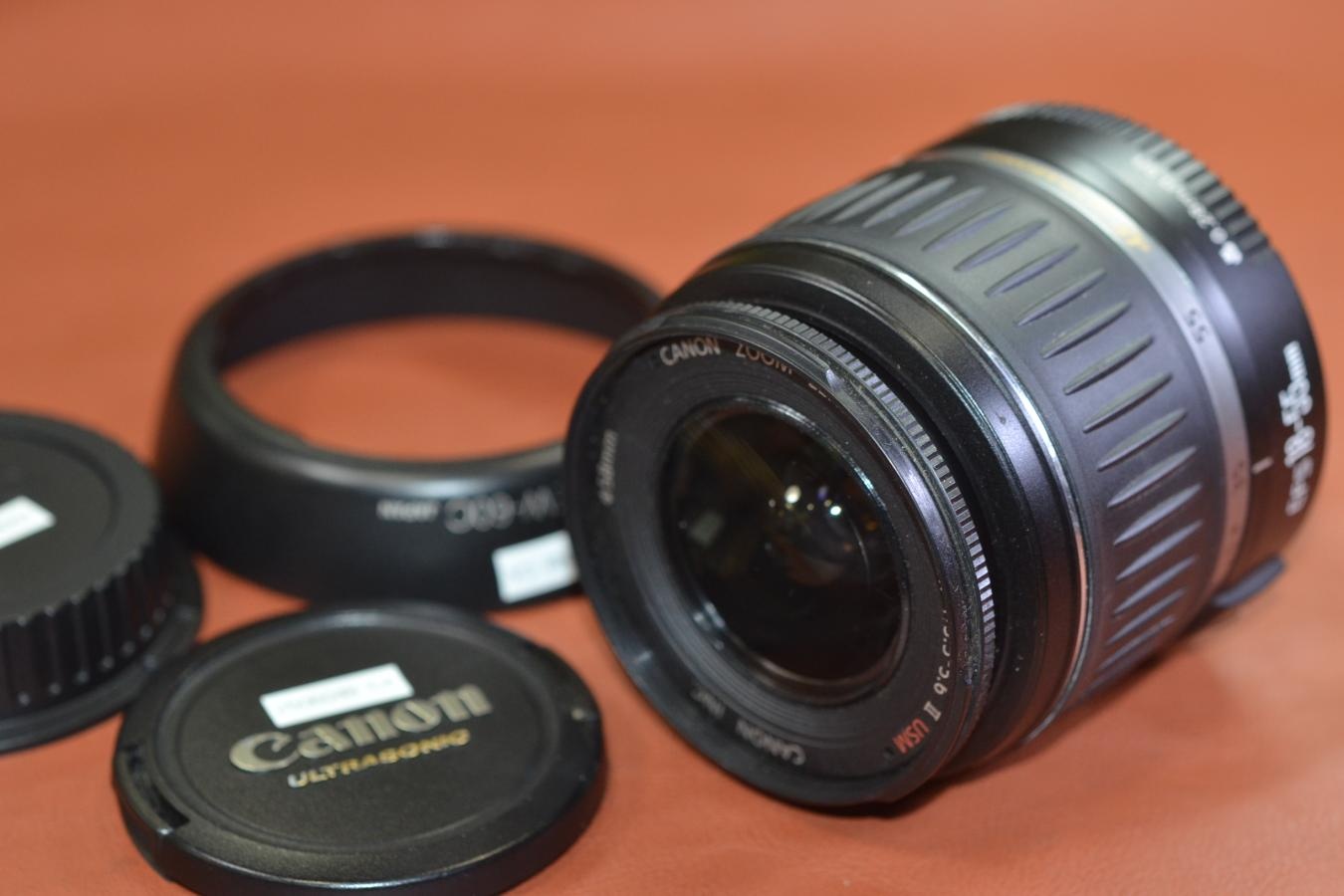 Canon EF-S 18-55mm F3.5-5.6 II USM 【純正フードEW-60C付】