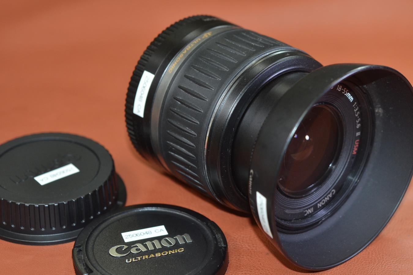 Canon EF-S 18-55mm F3.5-5.6 II USM 【純正フードEW-60C付】