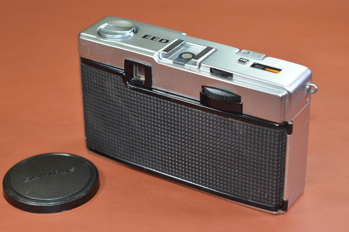 OLYMPUS PEN EED モルト交換済 【Olympus F.Zuiko 32/1.7 レンズ搭載】