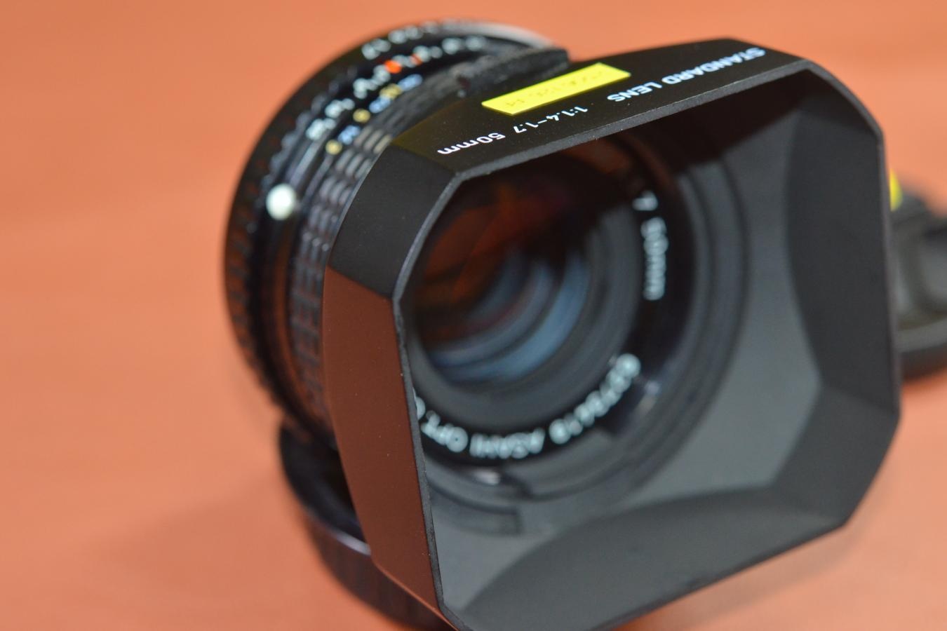 SMC PENTAX-M 50mm F1.7 純正フード付【カメラ女子に絶大な人気のオールドレンズ】