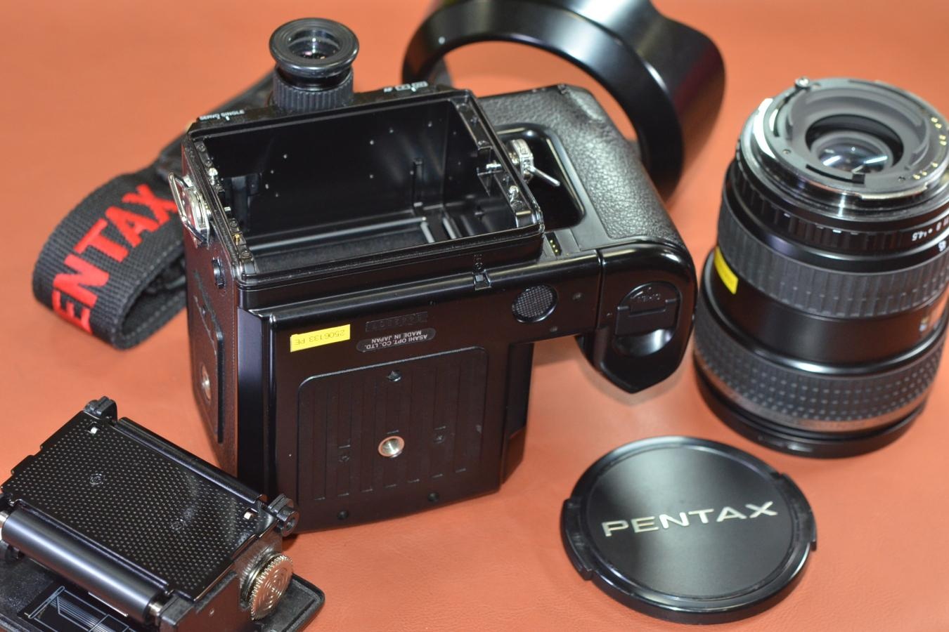 PENTAX 645N SMC PENTAX-FA 645 45-85/4.5、120フィルムバック付 【純正フード、ストラップ付】
