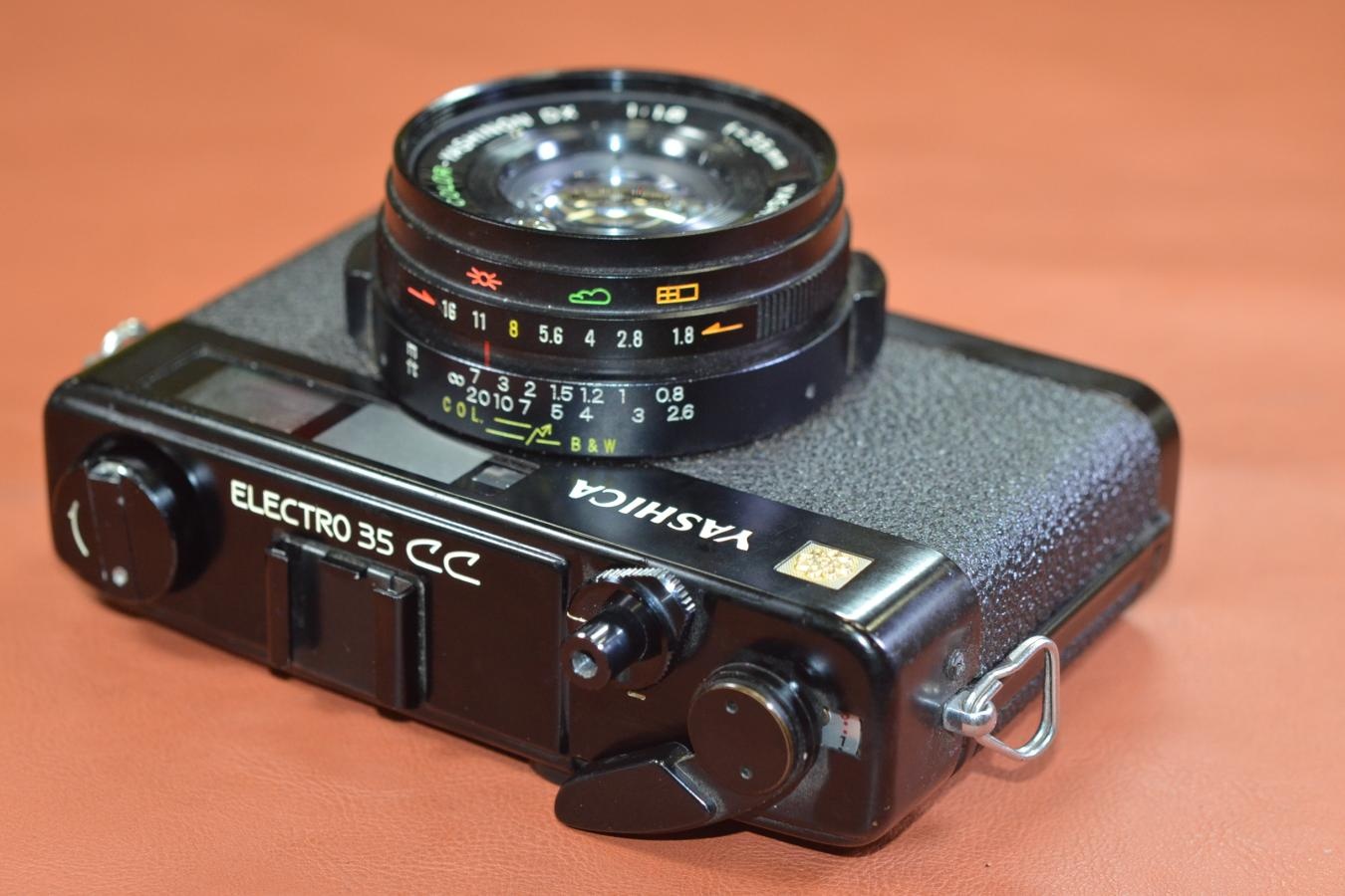 YASHICA ELECTRO 35 CC Black モルト交換済 【YASHICA COLOR-YASHINON DX 35/1.8 レンズ搭載】