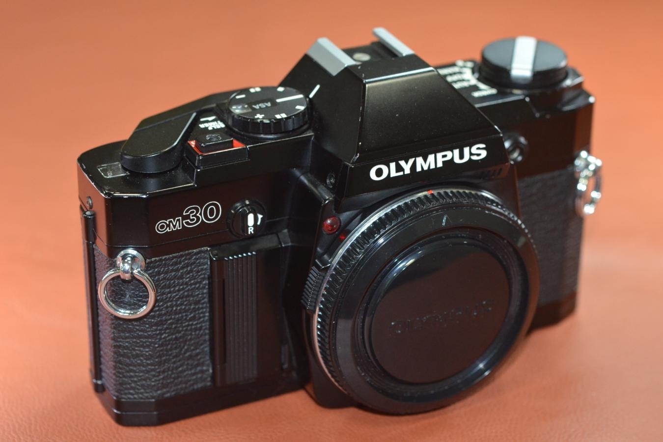 OLYMPUS OM30 Black