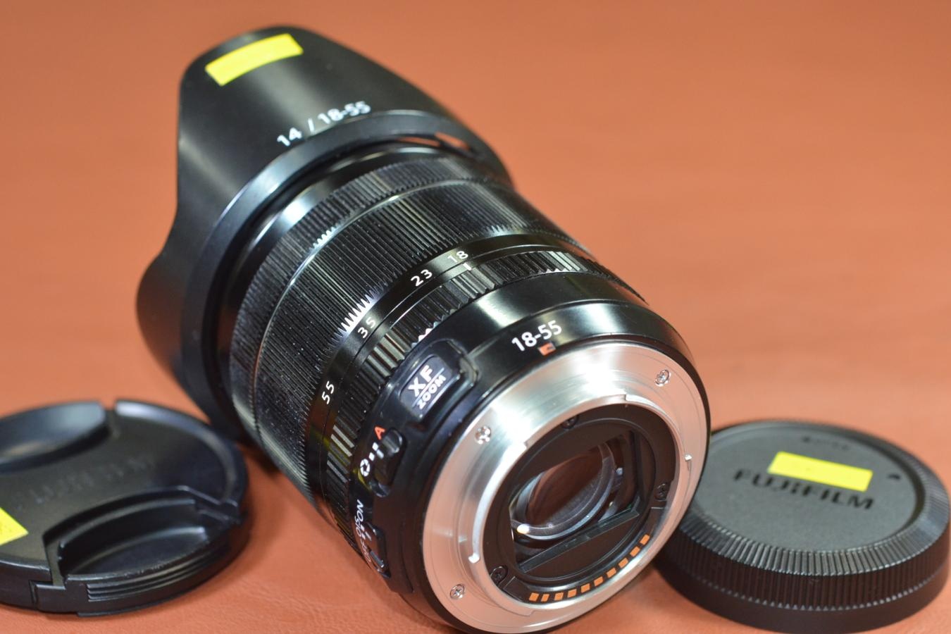 FUJINON XF 18-55mm F2.8-4 R LM OIS 純正フード付 【FUJIFILM Xマウントレンズ】
