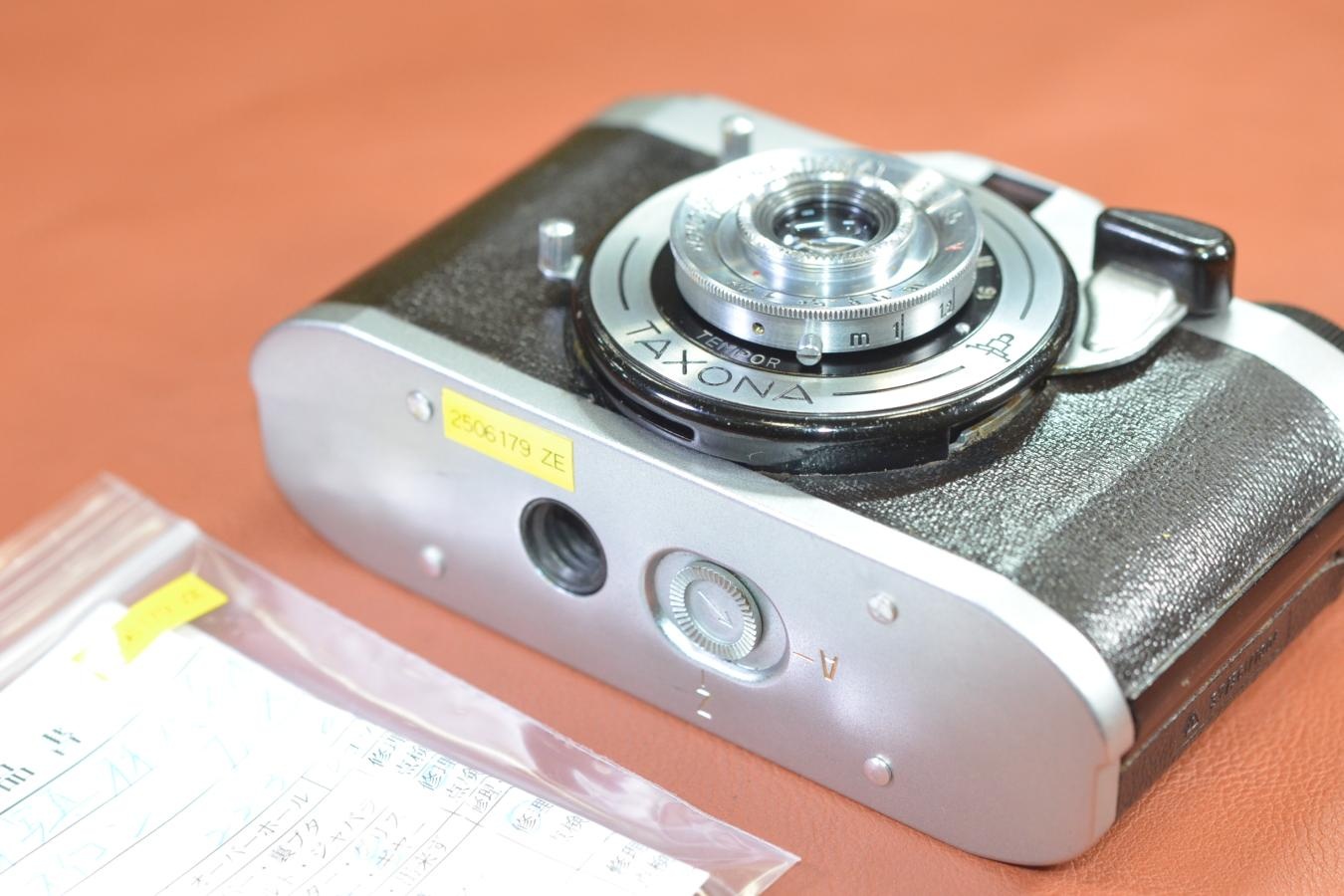 ZEISS IKON TAXONA 整備済【NOVONAR ANASTIGMAT 35/3.5 レンズ搭載】※24×24スクエアフォーマット