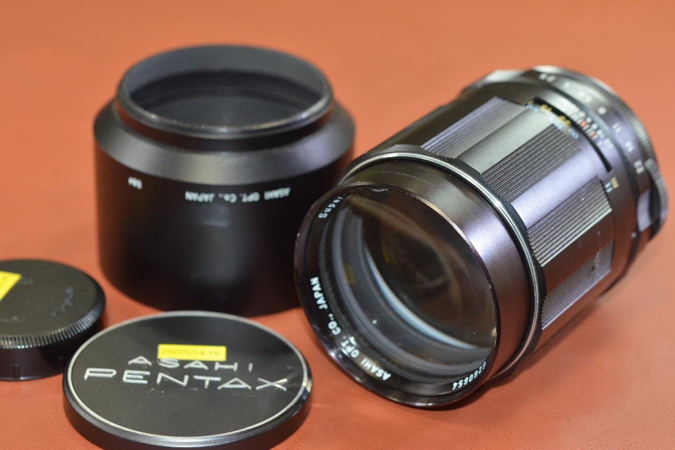 【B級特価品】 PENTAX Super-Multi-Coated-TAKUMAR 135mm F2.5 純正メタルフード付 【M42マウントレンズ】