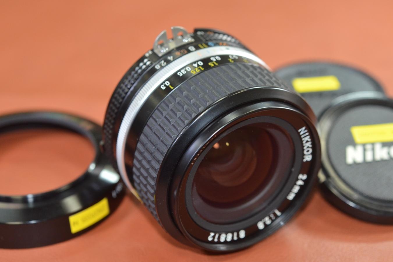 Nikon Ai-S NIKKOR 24mm F2.8【純正メタルフードHN-1付】