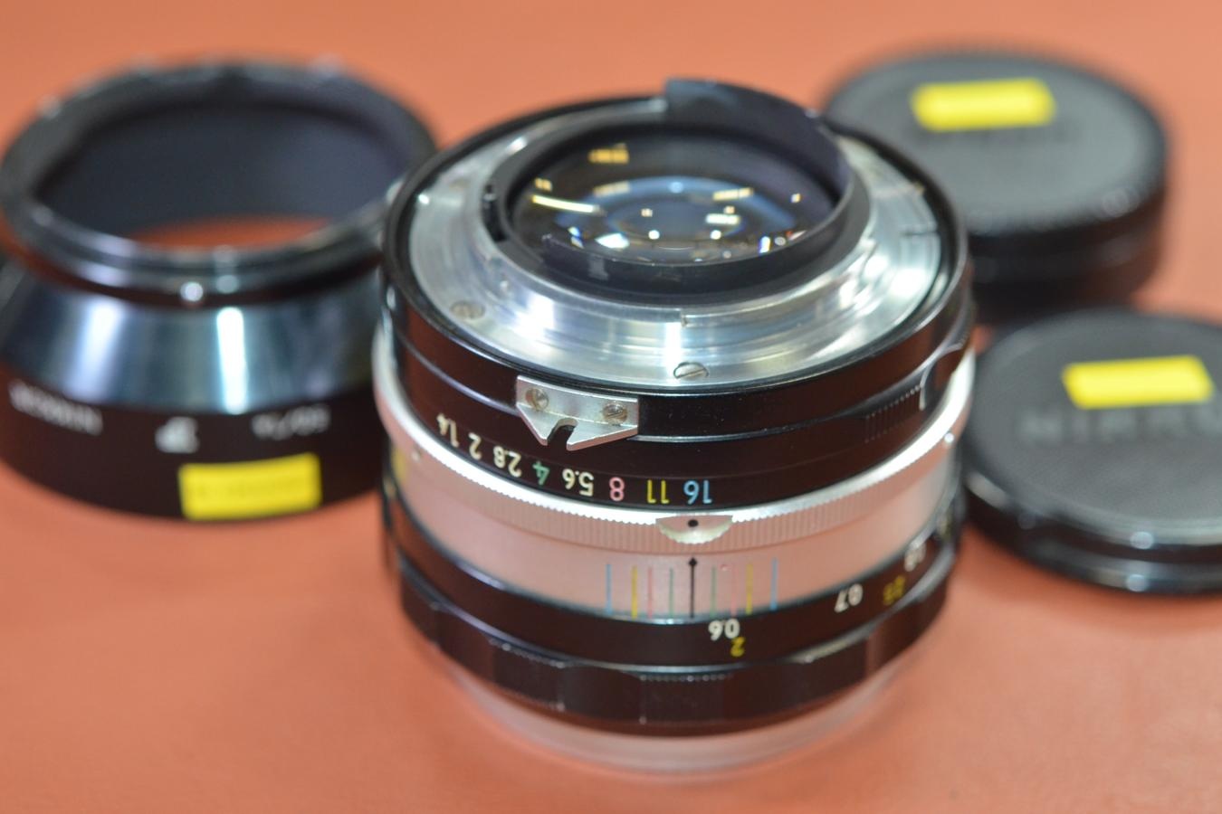 Nippon Kogaku NIKKOR-S Auto 50mm F1.4 【純正メタルフード大文字F付】