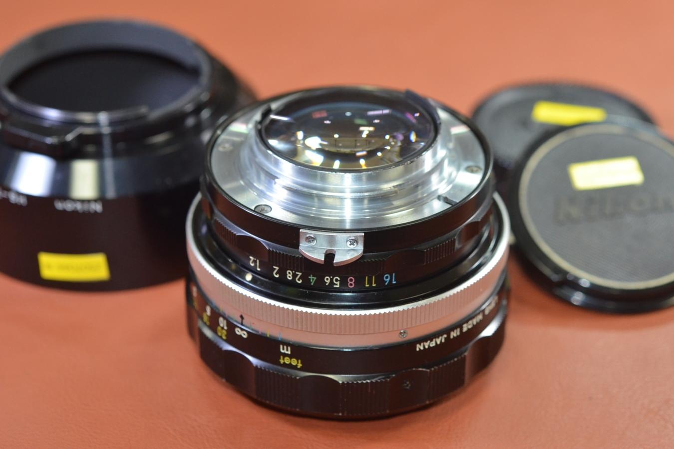 Nikon NIKKOR-S・C Auto 55mm F1.2 【純正メタルフードHS-7付】