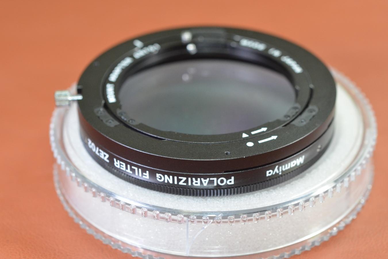 【絶版アクセサリー】Mamiya POLARIZING FILTER ZE702 MOUNT ADAPTER AN701付 【Mamiya7、7II用】※キレイな物をお探しの方必見!!自信ありの逸品!