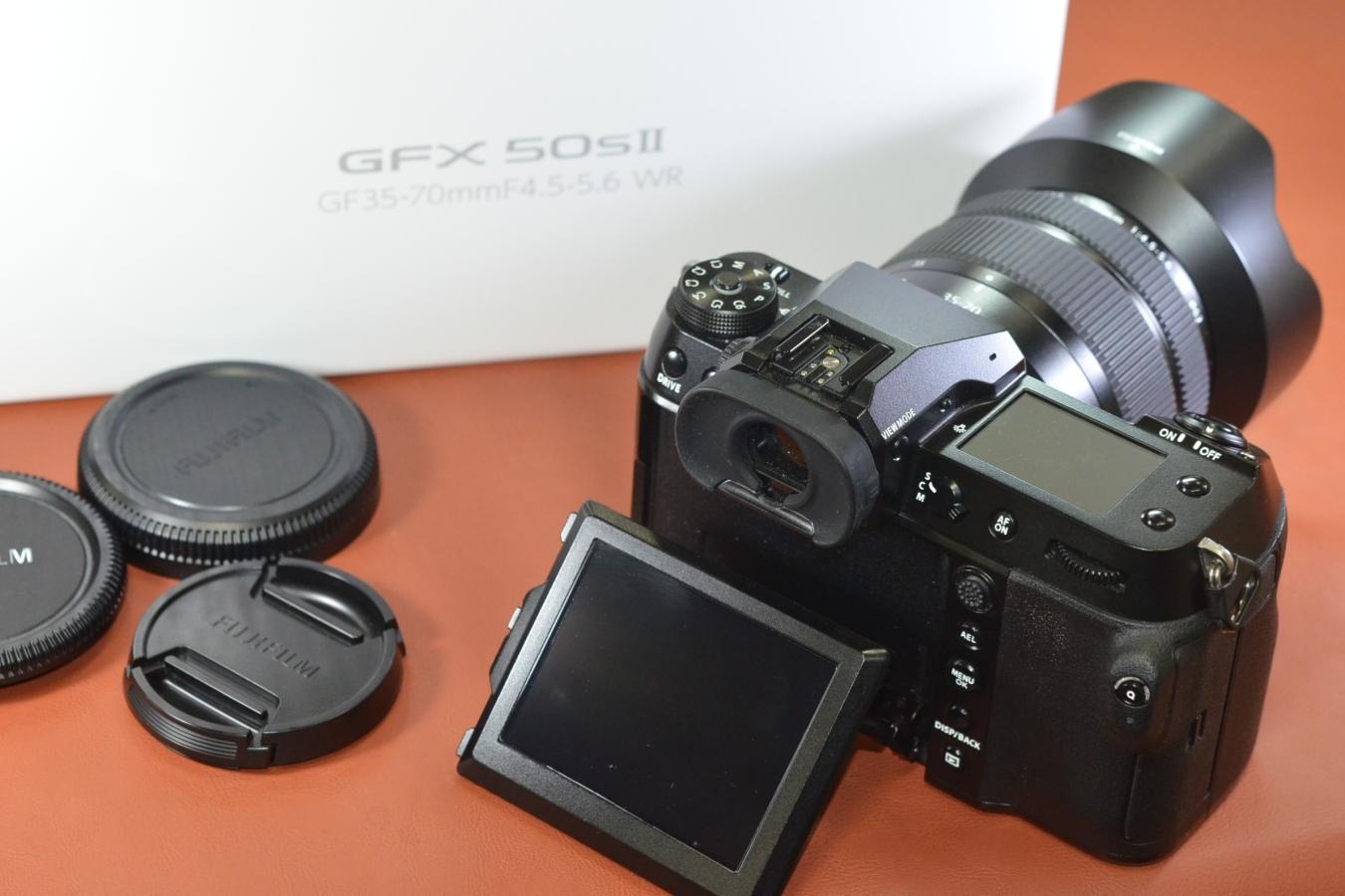 【通信販売限定商品】FUJIFILM GFX 50S II Lens Kit【元箱付一式】※キレイな物をお探しの方必見!!自信ありの逸品!!