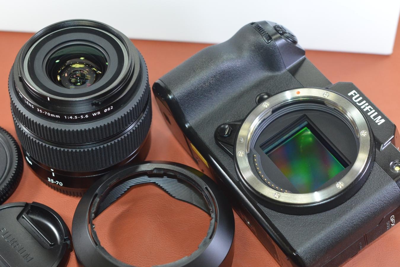 【通信販売限定商品】FUJIFILM GFX 50S II Lens Kit【元箱付一式】※キレイな物をお探しの方必見!!自信ありの逸品!!