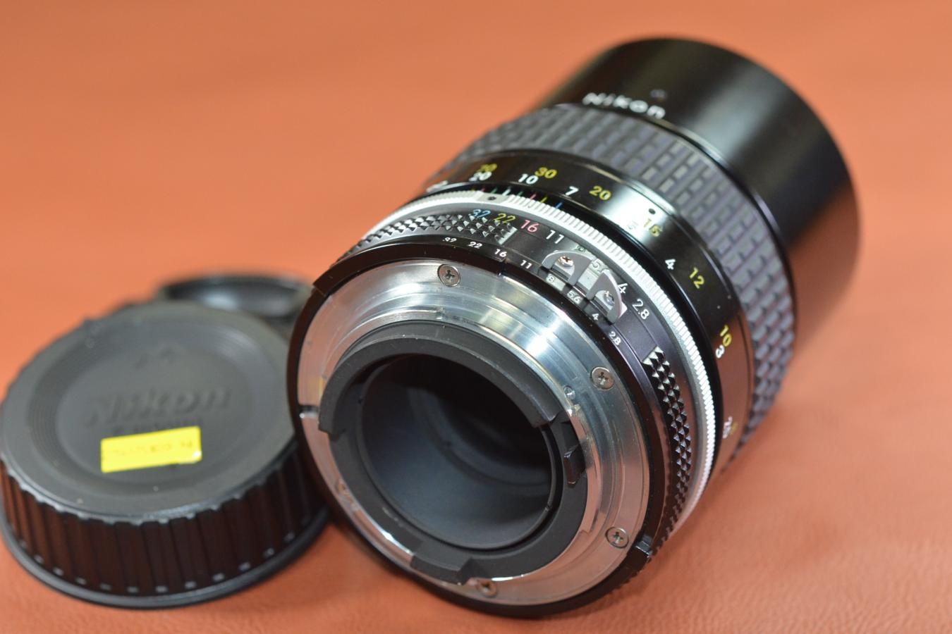 Nikon Ai NIKKOR 135mm F2.8