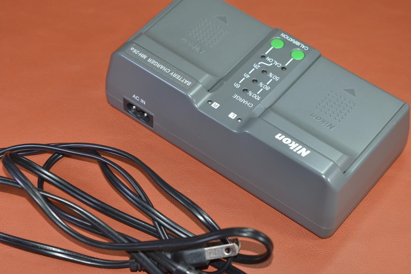 Nikon BATTERY CHARGER MH-26a 【Nikon D6、D5、D4S、D4、Z9等用】