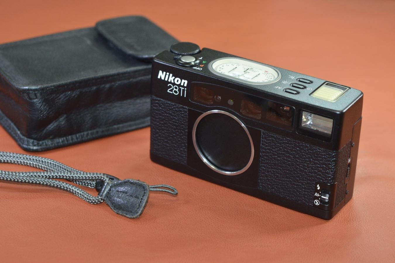 【希 少】Nikon 28Ti  純正ケース、ストラップ付【キレイな物をお探しの方必見!!自信ありの逸品!!】