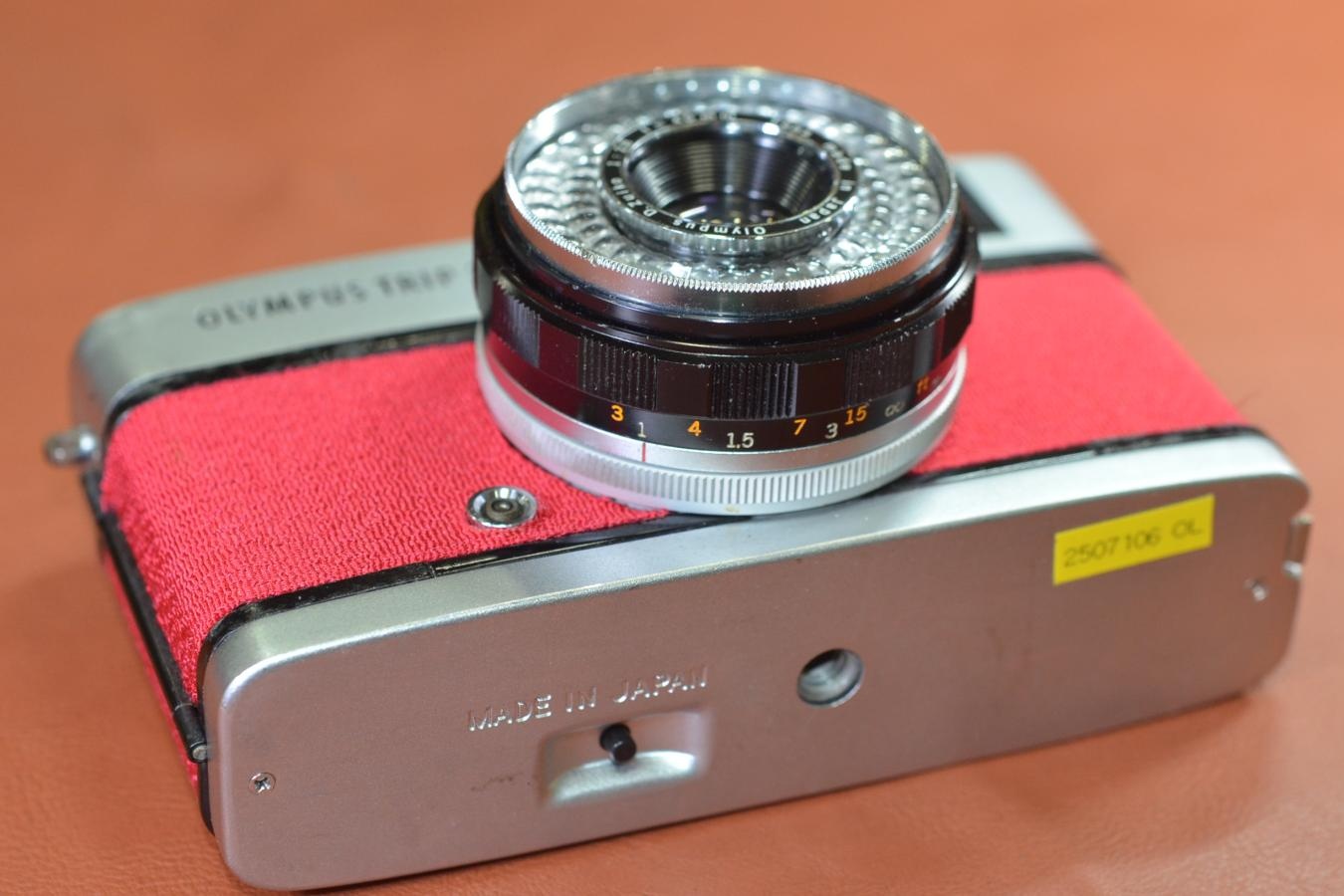【リメイクカメラ】OLYMPUS TRIP 35 Silver モルト交換済 【Olympus D.Zuiko 40/2.8レンズ搭載】