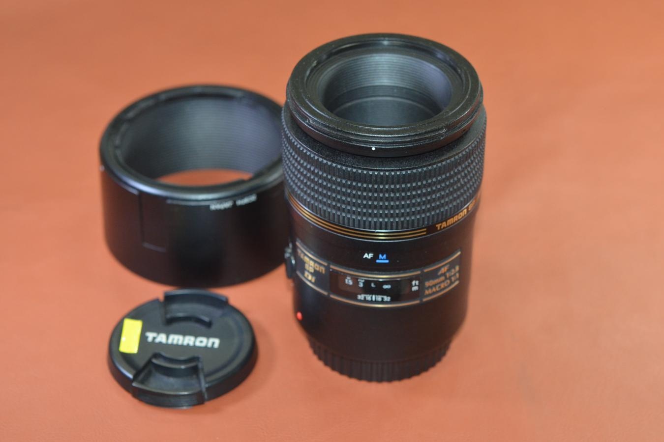 TAMRON SP AF 90mm F2.8 Di MACRO Model:272E 純正フード付 【Canon EFマウントレンズ】