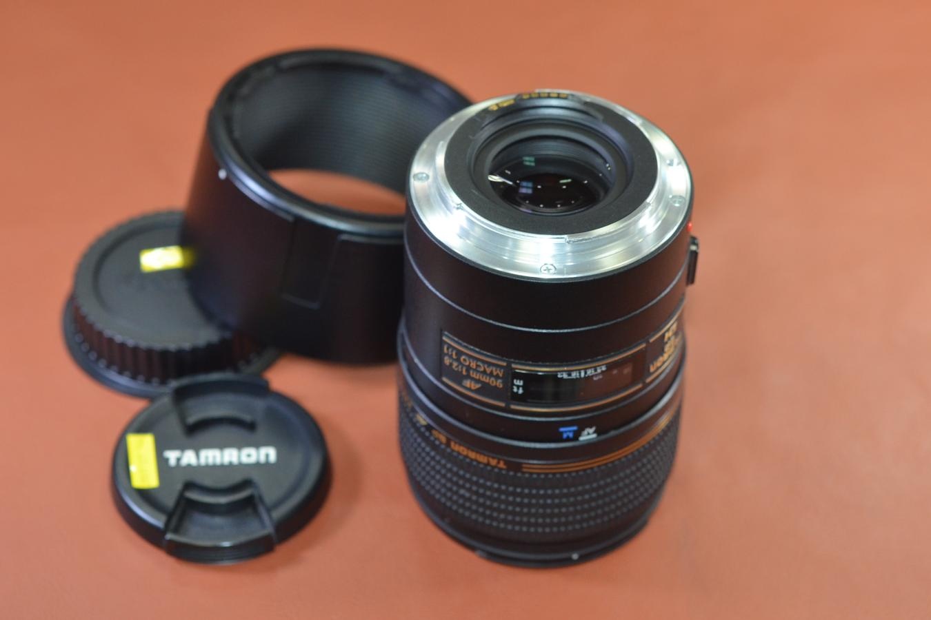 TAMRON SP AF 90mm F2.8 Di MACRO Model:272E 純正フード付 【Canon EFマウントレンズ】