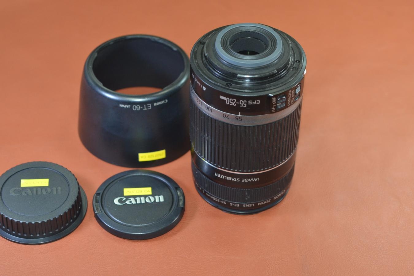 Canon EF-S 55-250mm F4-5.6 IS 【純正フードET-60付】