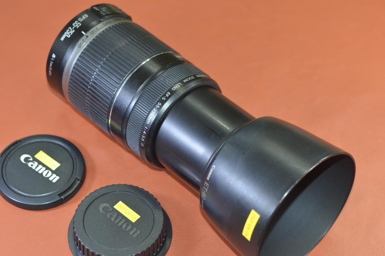 Canon EF-S 55-250mm F4-5.6 IS 【純正フードET-60付】