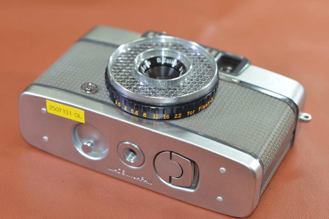 OLYMPUS PEN-EE 後期型 モルト交換済【Olumpus D.Zuiko 2.8cm F3.5 レンズ搭載】