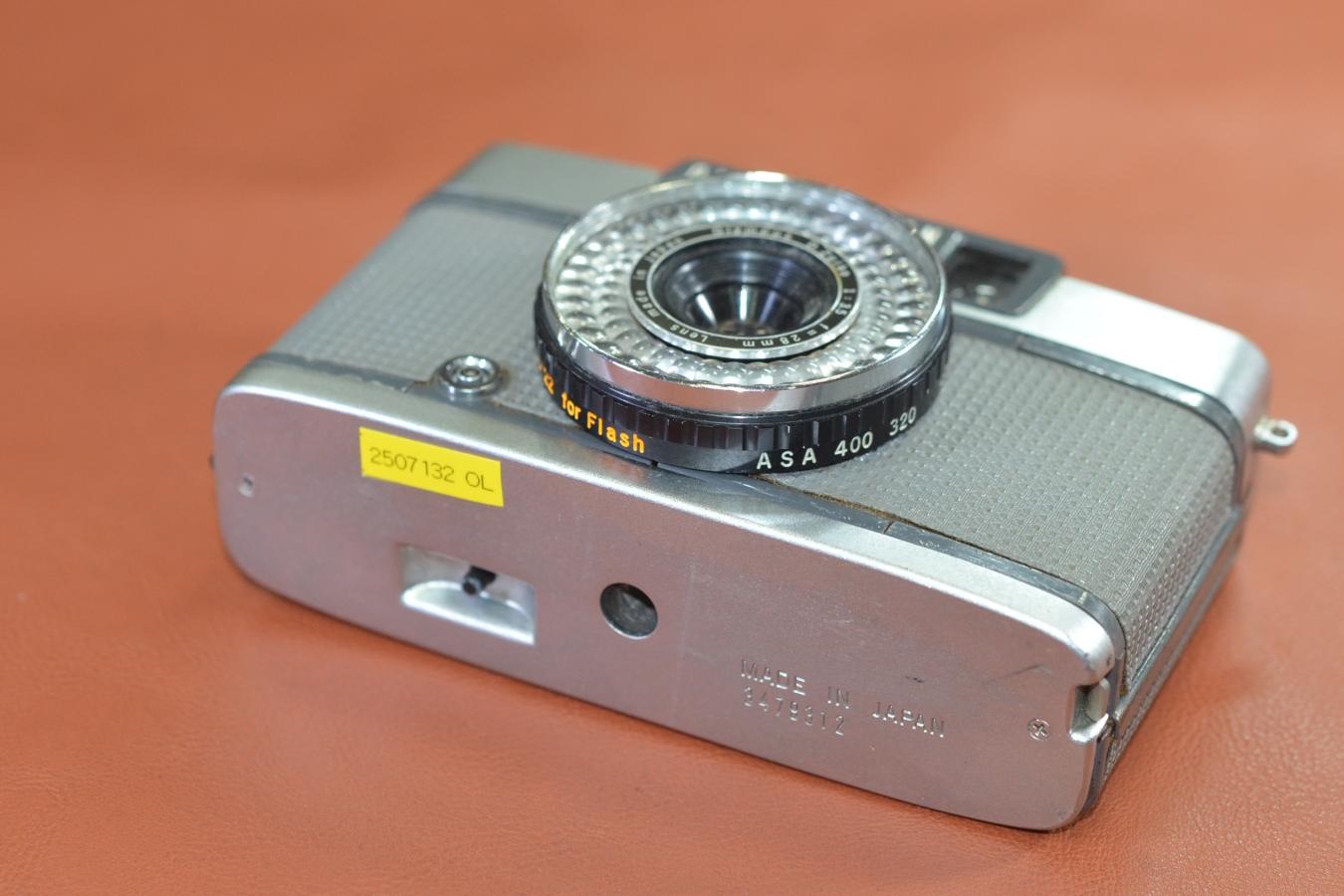 OLYMPUS PEN EE-2 モルト交換済【Olumpus D.Zuiko 28mm F3.5 レンズ搭載】