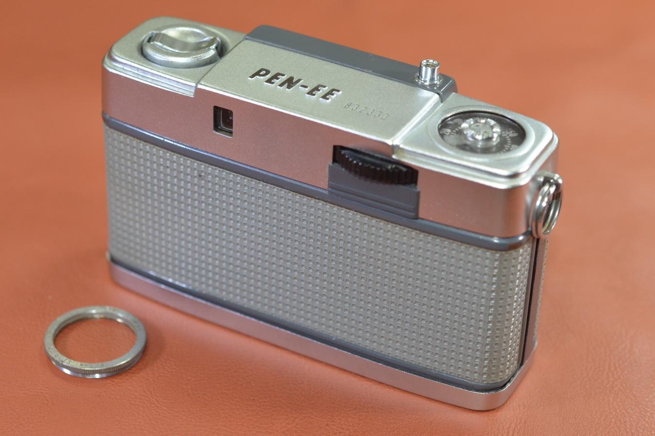 OLYMPUS PEN-EES 後期型 モルト交換済 純正フィルター付【Olumpus D.Zuiko 3cm F2.8 レンズ搭載】