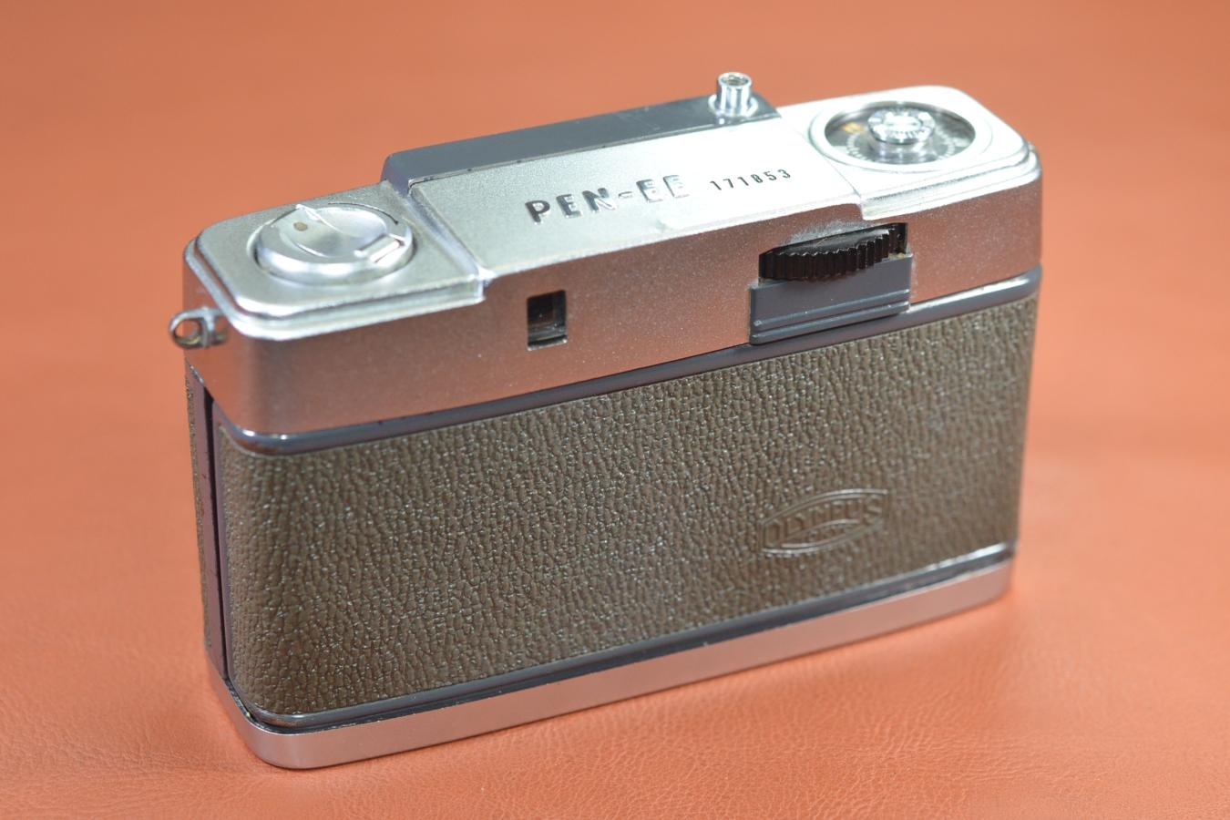 OLYMPUS PEN-EE 前期型 モルト交換済【Olumpus D.Zuiko 2.8cm F3.5 レンズ搭載】