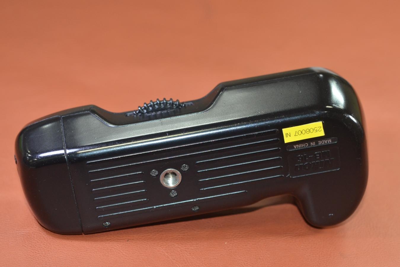 Nikon MB-16 【Nikon F80用】