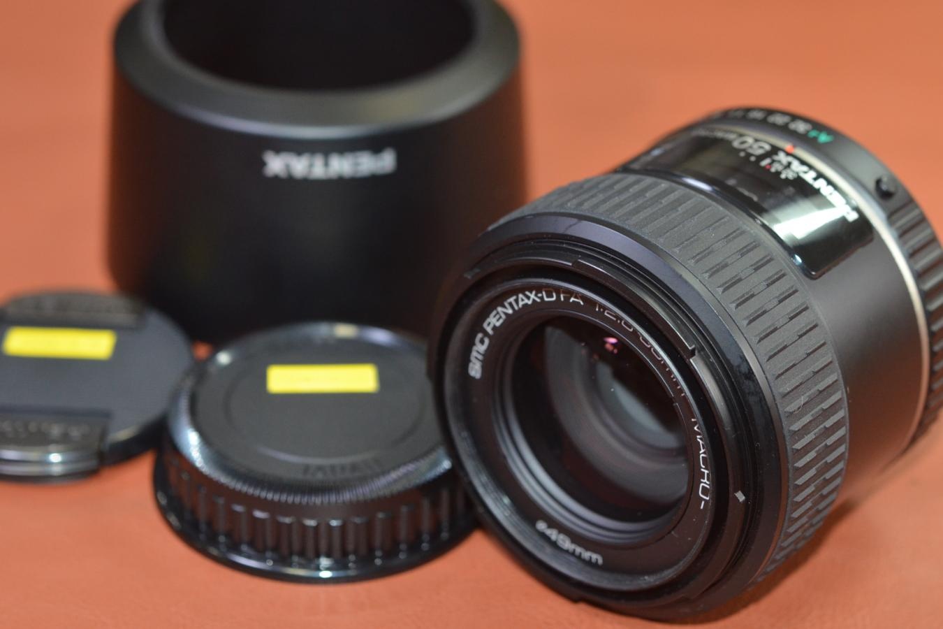 SMC PENTAX-D FA 50mm F2.8 MACRO 純正フード付 【キレイな物をお探しの方必見!!自信ありの逸品!!】