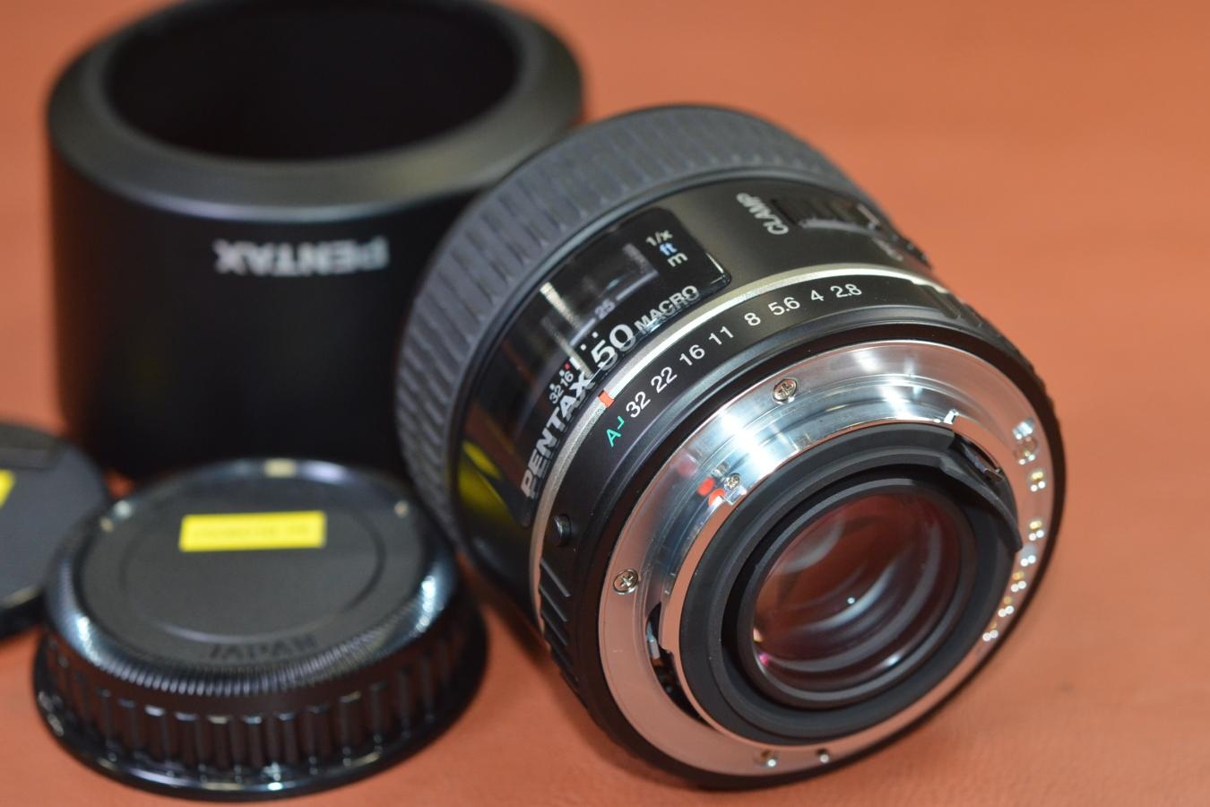 SMC PENTAX-D FA 50mm F2.8 MACRO 純正フード付 【キレイな物をお探しの方必見!!自信ありの逸品!!】