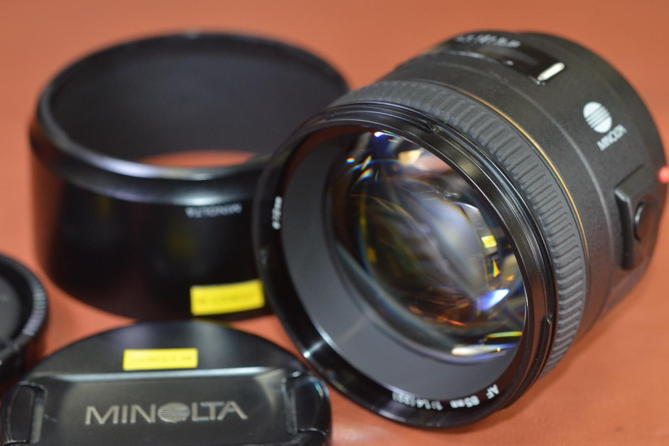 MINOLTA AF 85mm F1.4G 純正フード付 【キレイな物をお探しの方必見!!自信ありの逸品!!】