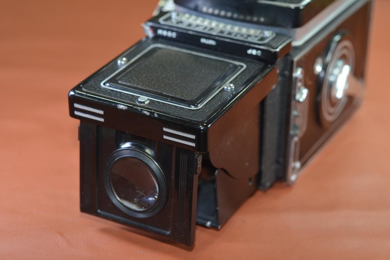 【委 託 品】ROLLEIFLEX 2.8E 【Carl Zeiss Planar 80/2.8レンズ搭載】