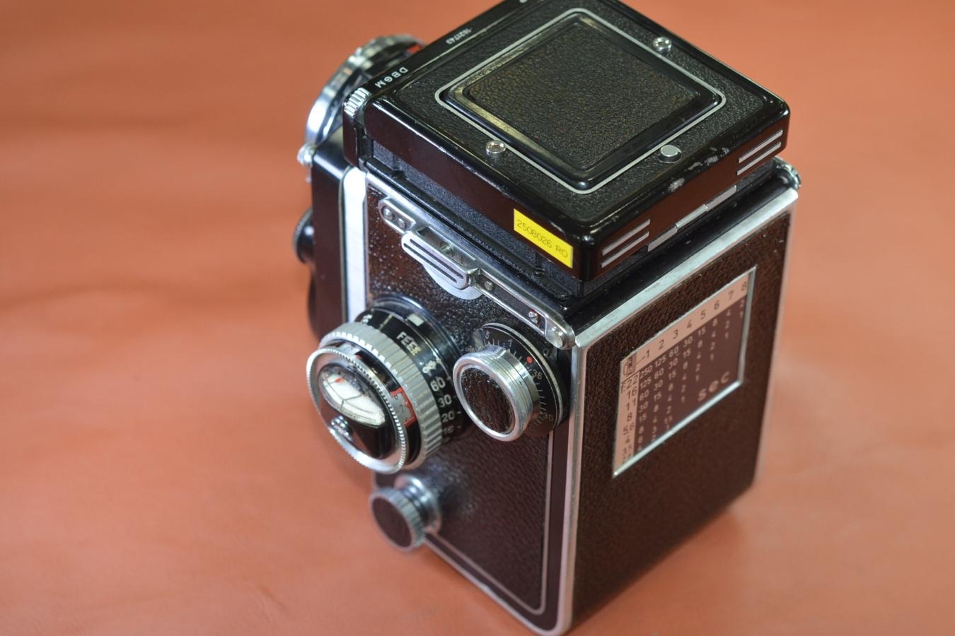 【委 託 品】ROLLEIFLEX 2.8E 【Carl Zeiss Planar 80/2.8レンズ搭載】