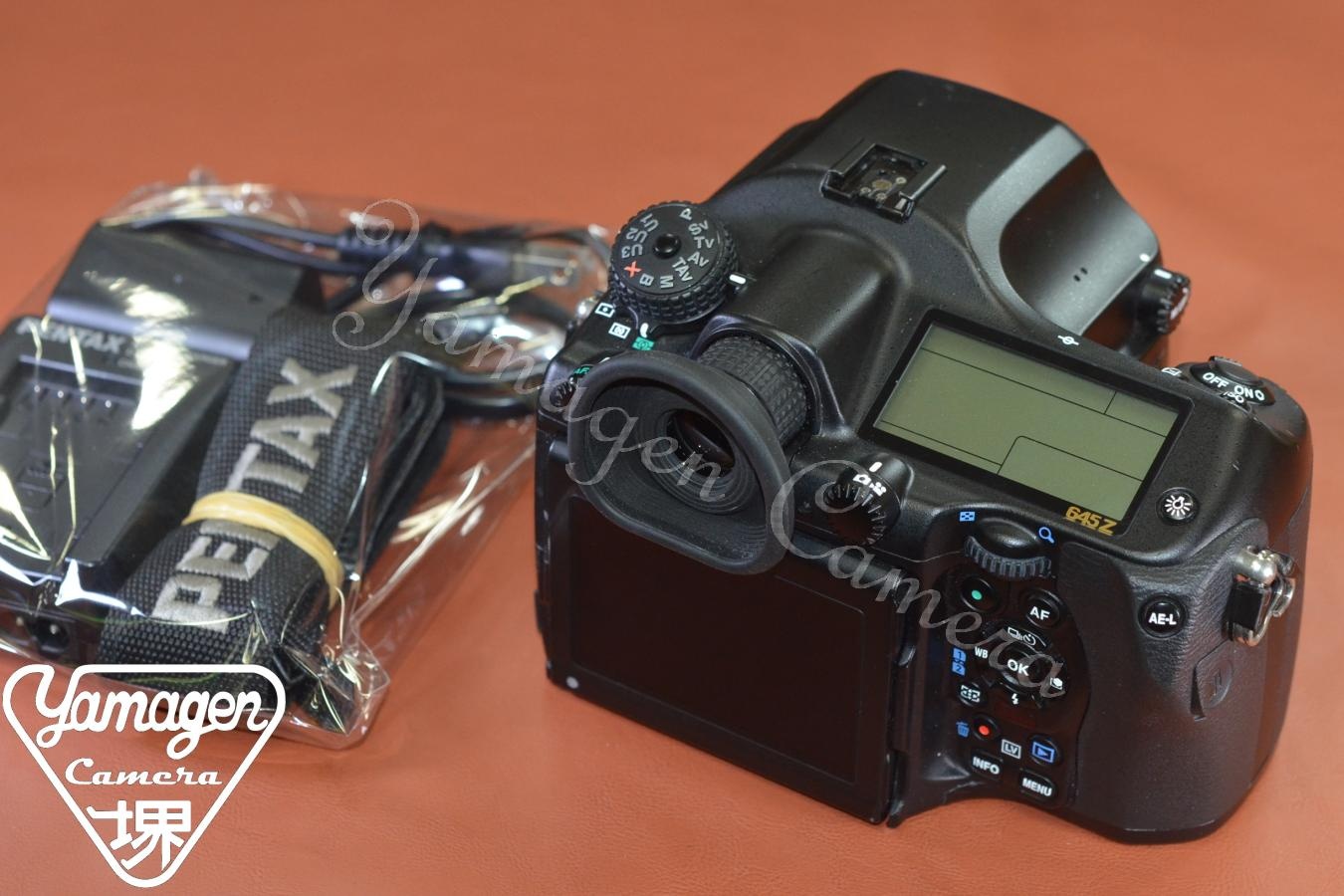 【通信販売限定商品】PENTAX 645Z Body 【充電器、バッテリー、ストラップ付】
