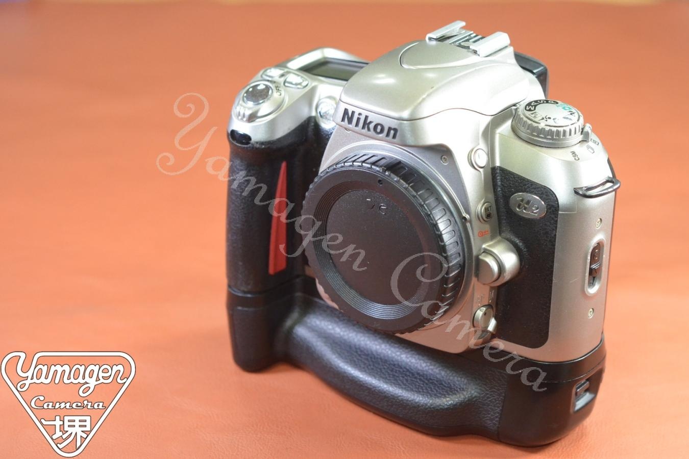Nikon U2 Silver 【マルチバッテリーパックMB-18付】