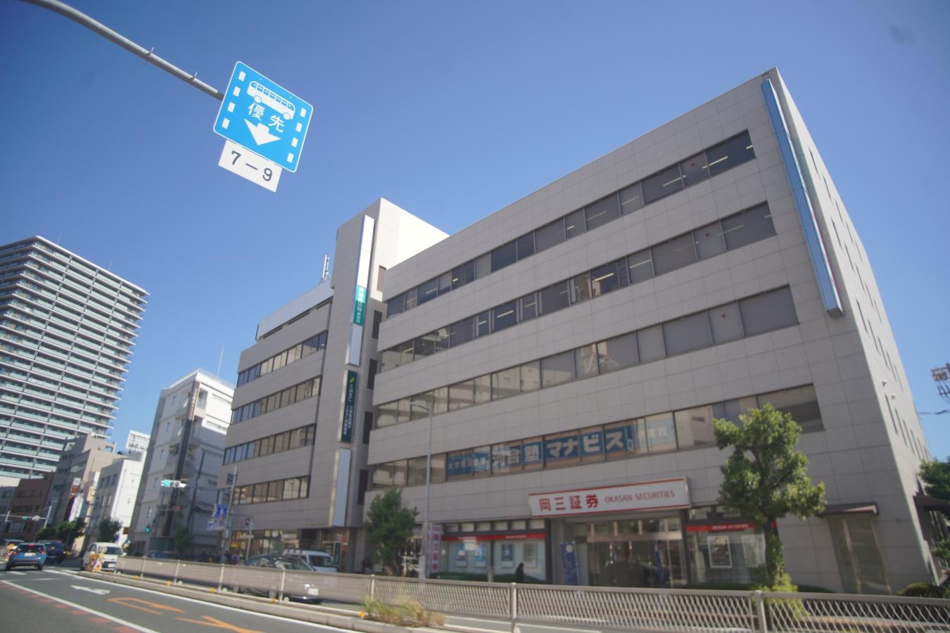 Tokina AF 20-35mm F3.5-4.5 【SONY Aマウントレンズ】