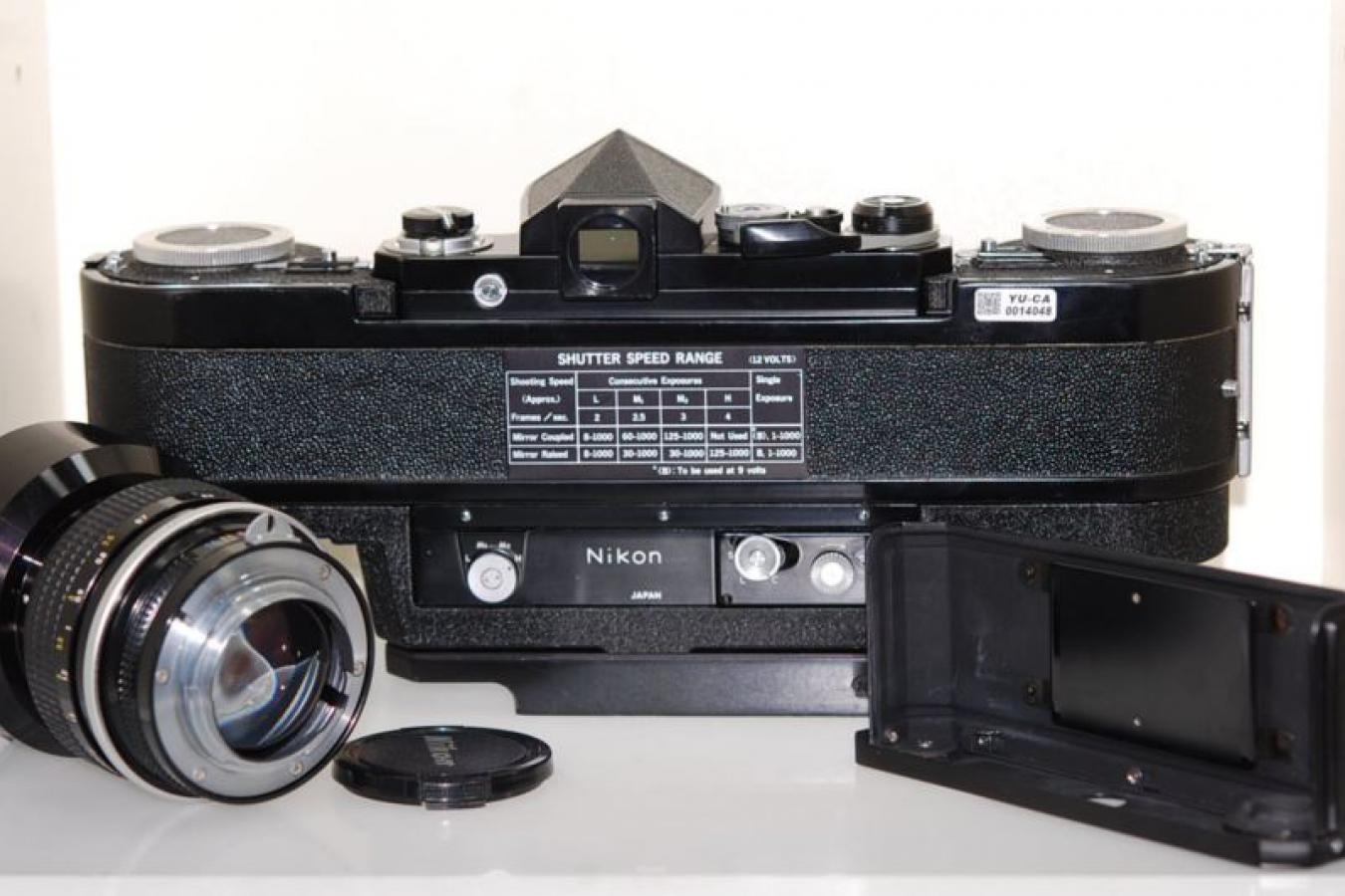 【コレクション向け 希 少】 ニコン NEW Fアイレベルブラック 739万台 55/1.2付 【F-250モータードライブ、希少 JPI社米国製直結バッテリーケース付】  