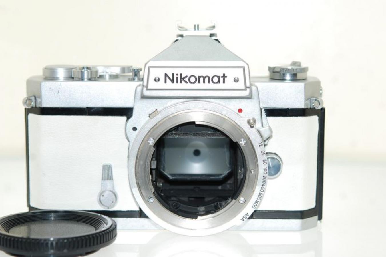 【リメイクカメラ】 Nikomat FT 【モルト交換済 純正アクセサリーシュー付】  
