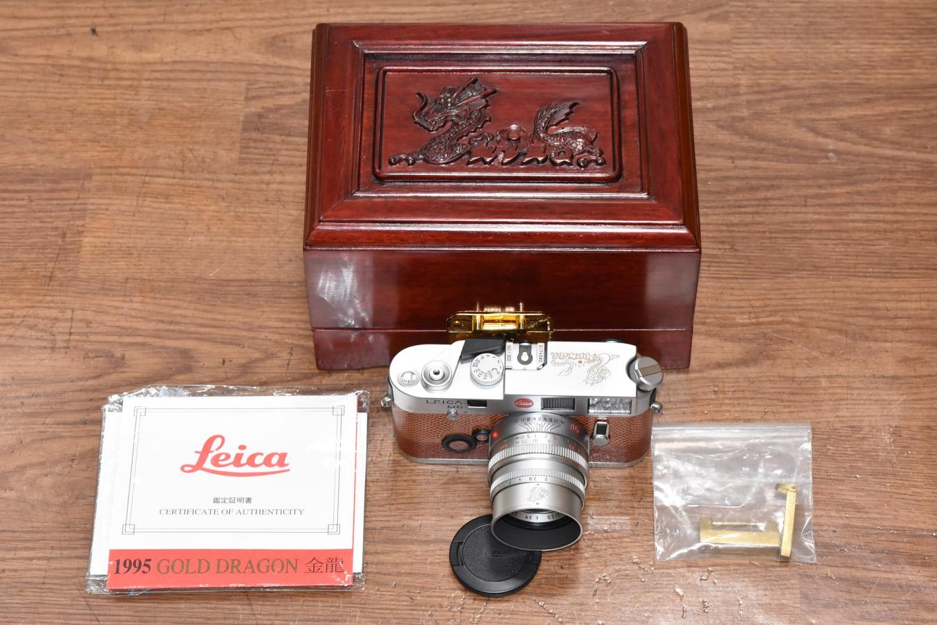 【コレクション向け 希 少】 LEICA M6 GOLD DRAGON EDITION SUMMICRON-M 50/2 Set 【ギャランティカード、専用木箱付】