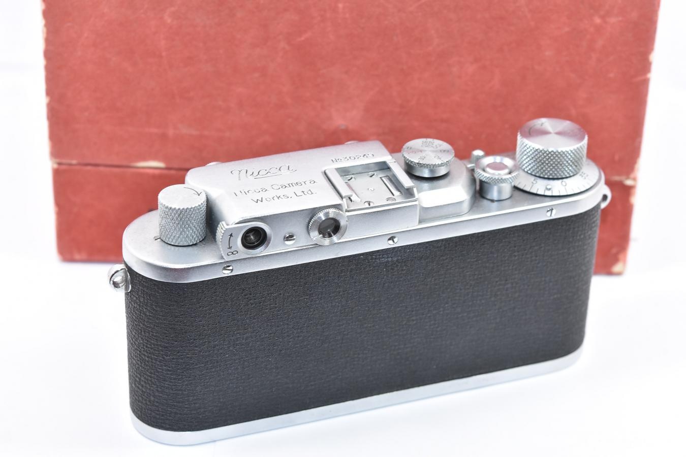 【希 少】NICCA CAMERA  MADE IN OCCUPIED JAPAN 元箱付 【戦後間もなくニッポンカメラの距離計付モデルを改良して再生産したのがこのカメラ】  