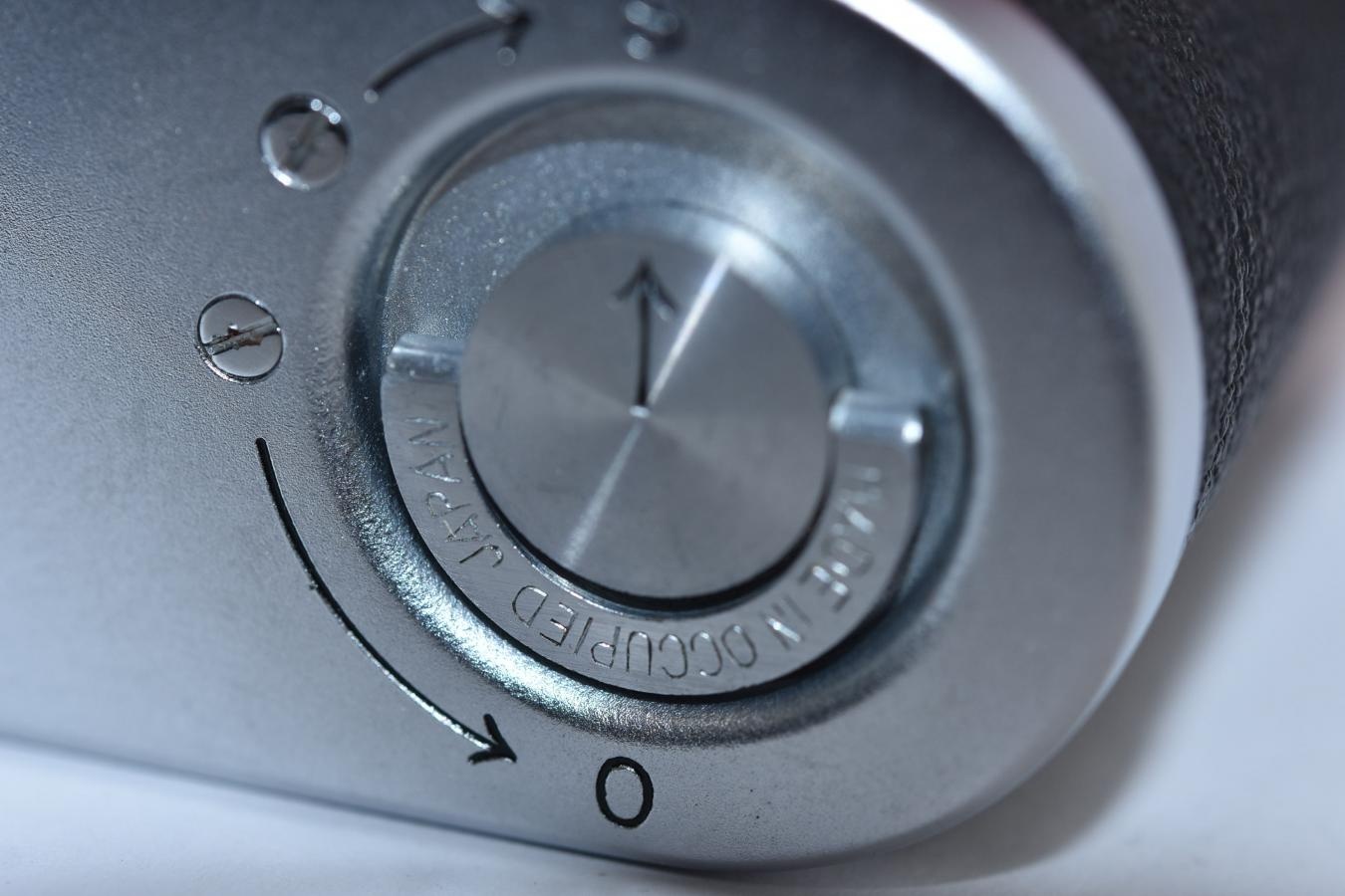 【希 少】NICCA CAMERA  MADE IN OCCUPIED JAPAN 元箱付 【戦後間もなくニッポンカメラの距離計付モデルを改良して再生産したのがこのカメラ】  
