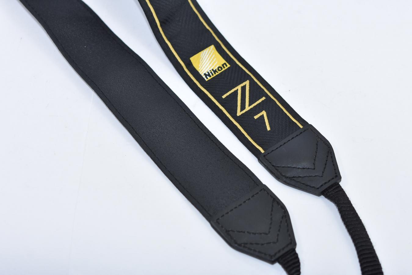 【希 少】Nikon Z7 Premium Gold Strap