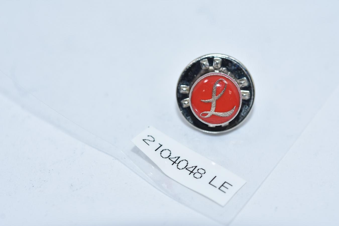 【希 少】LEICA ピンバッジ