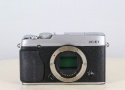 フジフイルム X-E1 ボディ シルバー