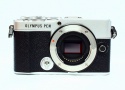 オリンパス E-P7 ボディ シルバー