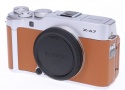 X-A7 キャメル