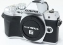 OM-D E-M10 Mark III ボディー シルバー